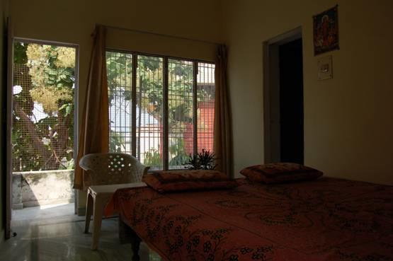 Maruti Guest House Varanasi Habitación foto